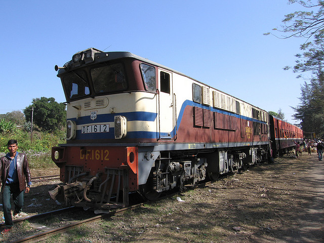 Train en Birmanie