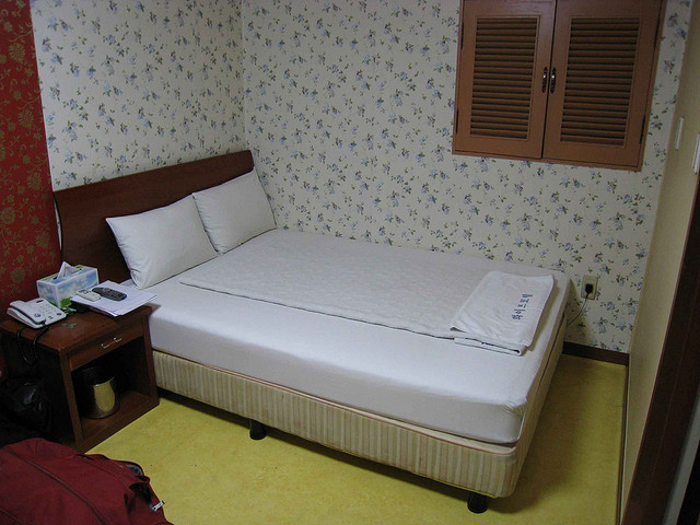 Chambre double d'un motel à Séoul