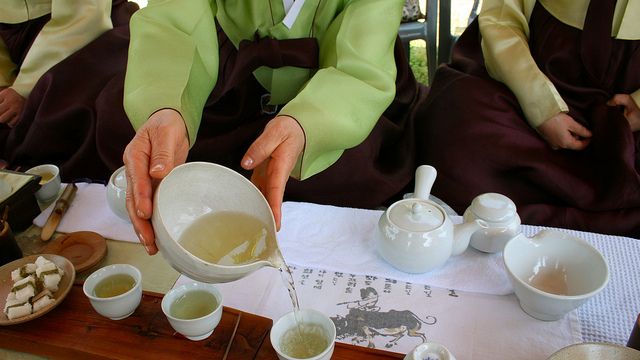 Cérémonie de thé au Festival de thé d'Hadong