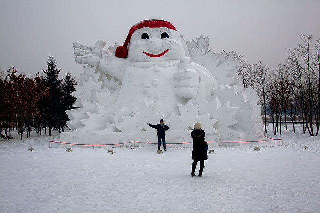 Immenses monuments en neige réalisés pour l'occasion
