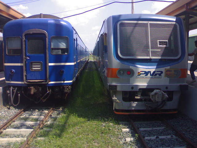 Train aux Philippines