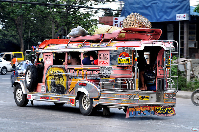 Jeepney aux Philippines