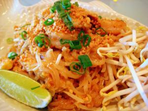 Recette Nouilles sautées aux crevettes à la façon thaïlandaise Pad thaï 