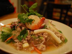 Recette Salade de vermicelles au poulet et aux crevettes  Yam Woon sen 