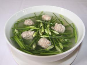 Recette Soupe de fleurs de ciboule, au porc et au tofu Canh bông hẹ thịt heo tầu hủ, Canh bong he thit heo tau hu