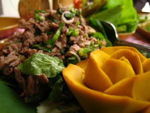 Recette Salade de boeuf aux herbes à la façon laotienne Lap neua