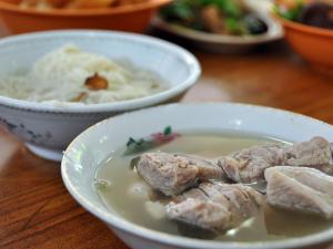 Recette Soupe aux travers de porc Bak kut teh