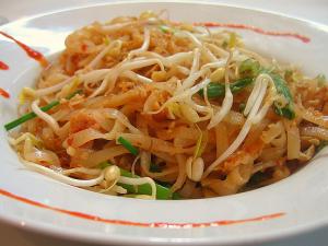 Recette Pâtes de riz sautées au porc et aux légumes Phở xào thịt heo