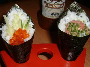 Sushi en cornet (Temaki) thon-graines germées
