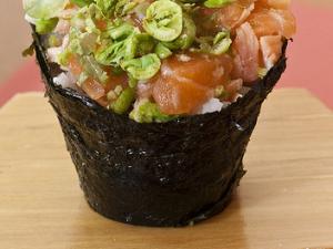 Recette Sushi en cornet (Temaki) tartare de saumon-graines germées 