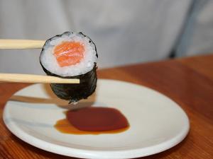 Recette Sushi Maki saumon fumé - ciboulette 