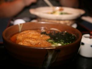  Soupe de nouilles Udon aux beignets de tofu