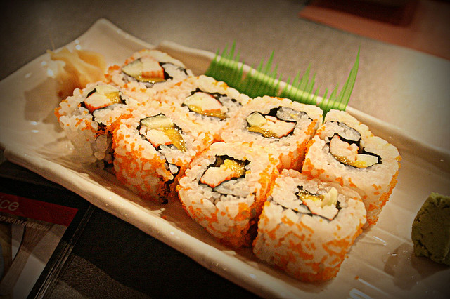 Rouleur Sushi Maki Pour Faire Des Sushis Et Des Makis Facilement Recette  Noir Yonis à Prix Carrefour