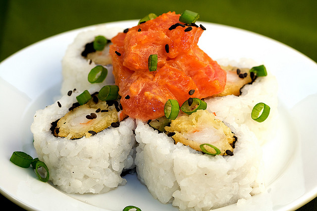 ☆ Recette Sushi Maki au poulet (sans algue) - Recettes asiatiques &  Restaurants asiatiques ☆ Asie360